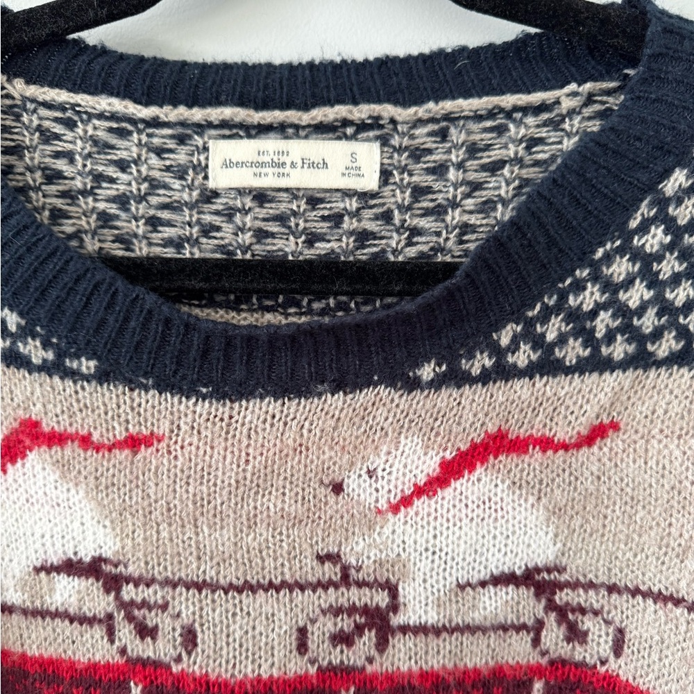 Abercrombie & Fitch Winter Patterned Sweater - S - EUC - Picture 4 of 5